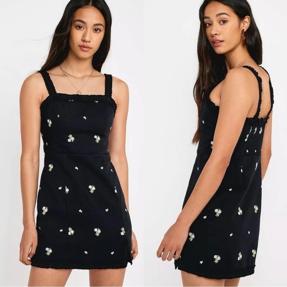 Urban Outfitters Wren Flower Embroidered Dress XL - Picture 1 of 12
